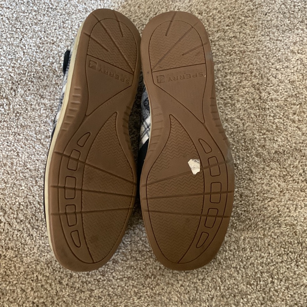 Fur lined Sperrys - Picture 7 of 7